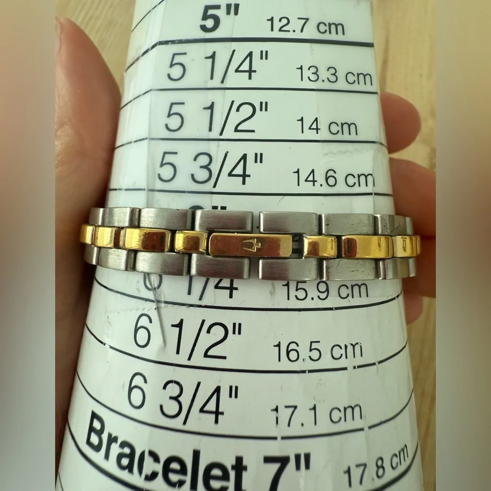 Bulova ladies rectangular two tone dress watch NEW BATTERY